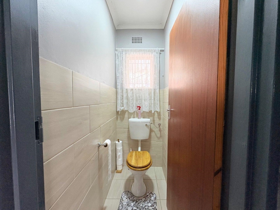 3 Bedroom Property for Sale in Langenhovenpark Free State